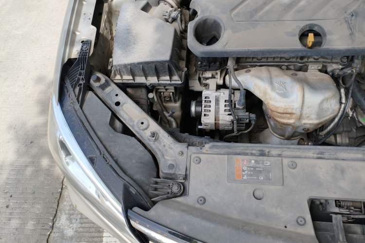 Used Roewe i5 2020 1.5L Automatic 4G Connect Luxury Flagship Edition Engine Bay Right