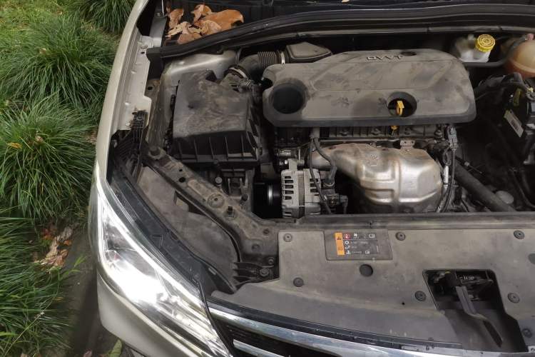 Used Roewe i5 2020 1.5L Automatic 4G Connect Luxury Flagship Edition Engine Bay Right