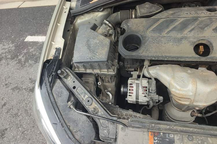 Used Roewe i5 2020 1.5L Automatic 4G Connect Luxury Flagship Edition Engine Bay Right