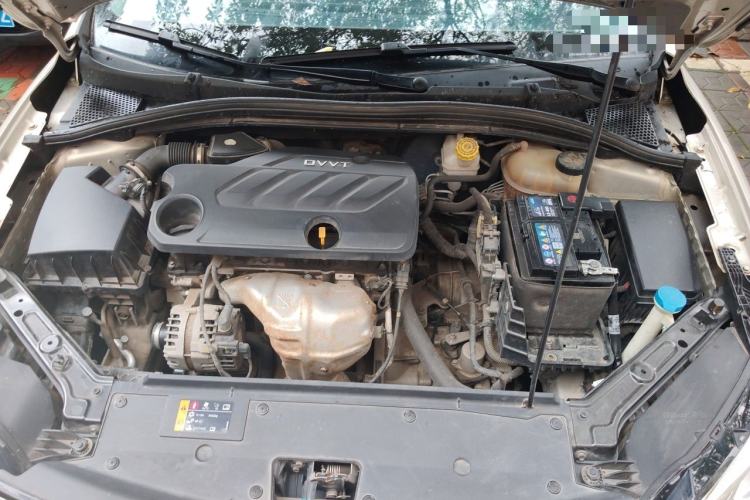 Used Roewe i5  Engine Bay