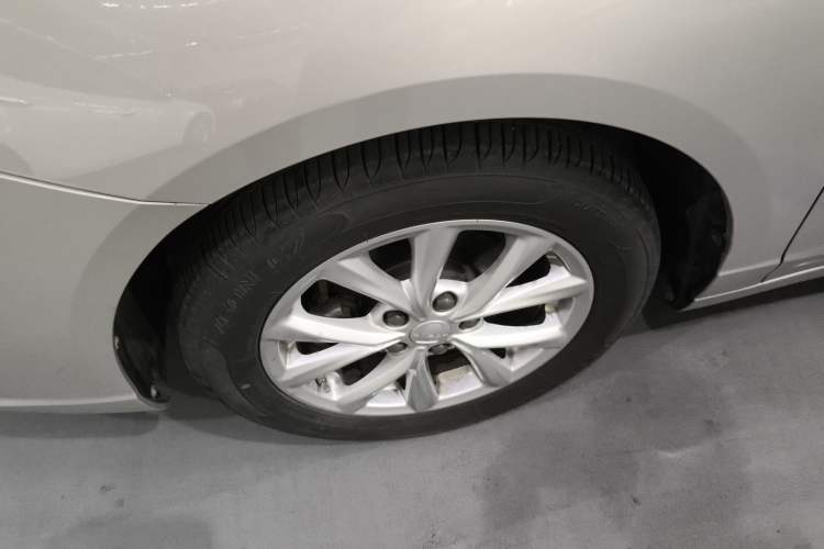 Used Roewe i5 2020 1.5L Manual 4G Connect Luxury Edition Exterior 4