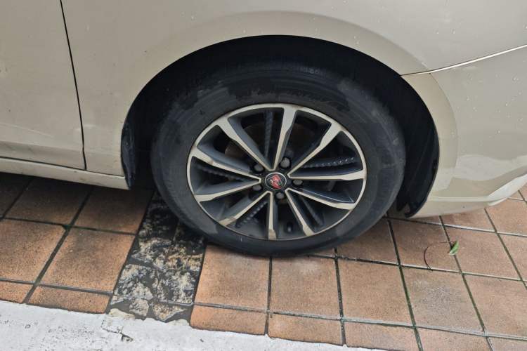 Used Roewe i5 2020 1.5L Automatic 4G Connect Luxury Flagship Edition Exterior 7