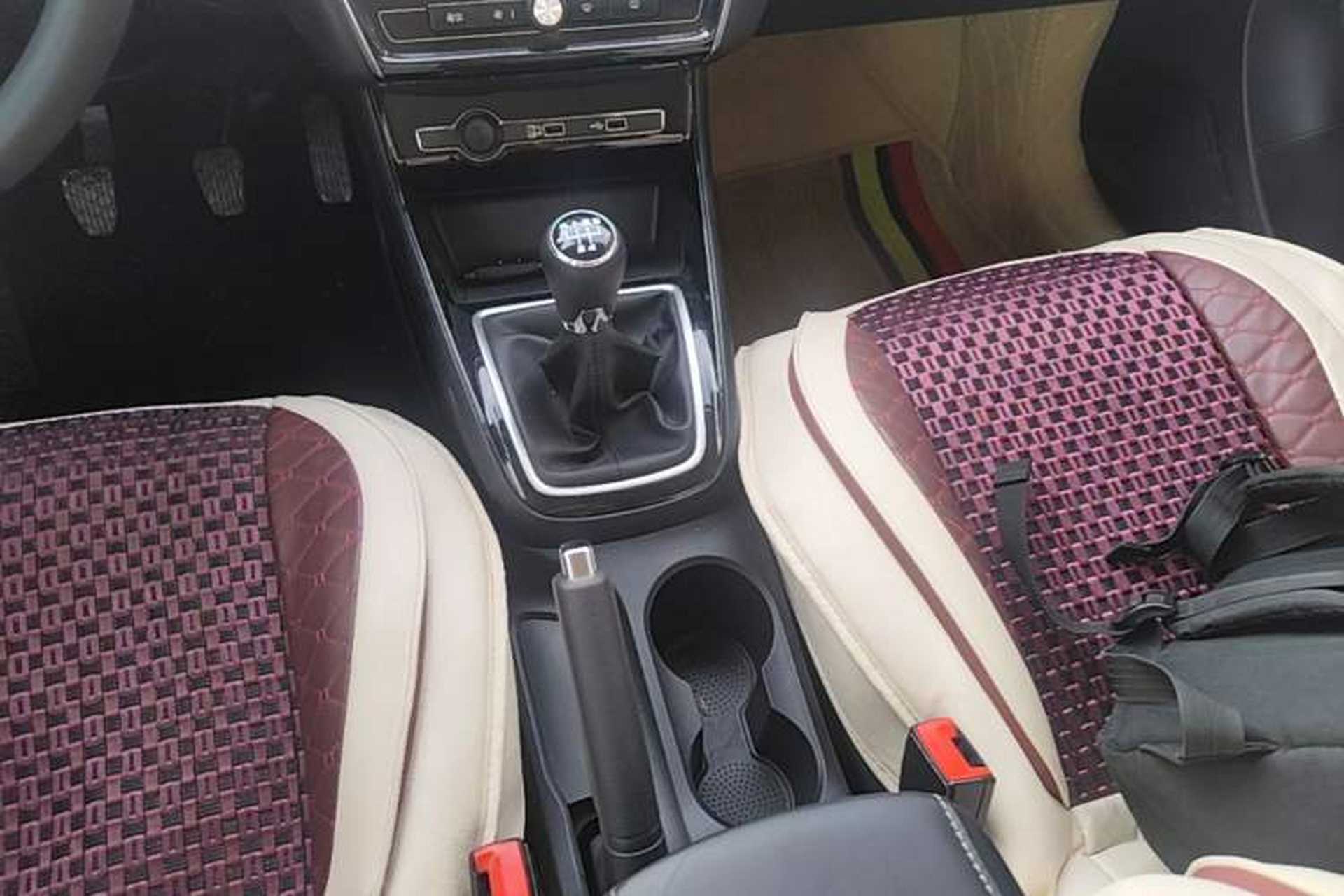 Used Roewe i5 2020 1.5L Manual 4G Connect Luxury Edition Gear Lever