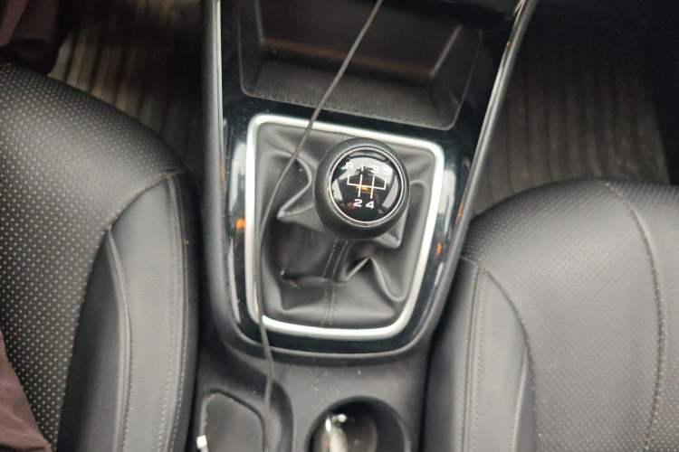 Used Roewe i5 2020 1.5L Manual 4G Connect Luxury Edition Gear Lever