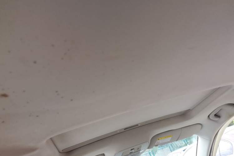Used Roewe i5 2020 1.5L Automatic 4G Connected Linghao Edition Headliner