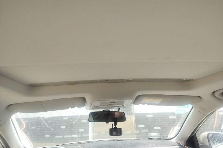Used Roewe i5 2020 1.5L Automatic 4G Connect Luxury Flagship Edition Headliner