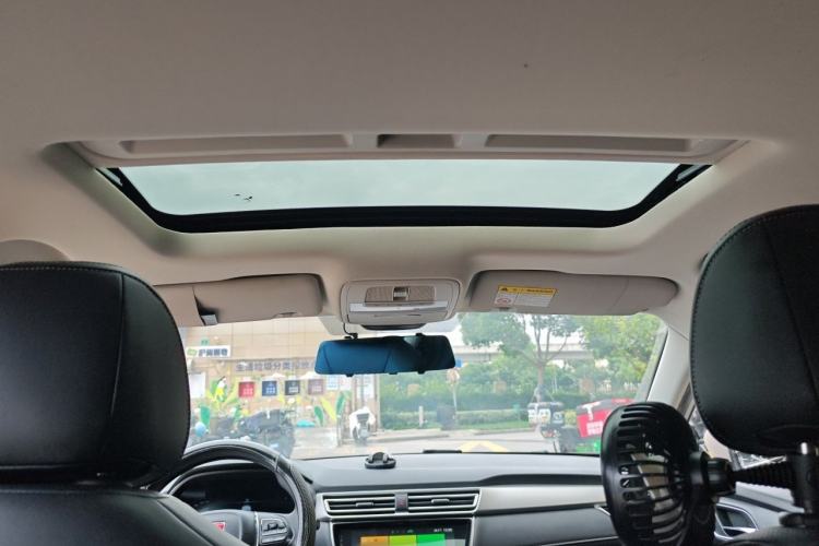 Used Roewe i5 2020 1.5L Automatic 4G Connect Luxury Flagship Edition Headliner