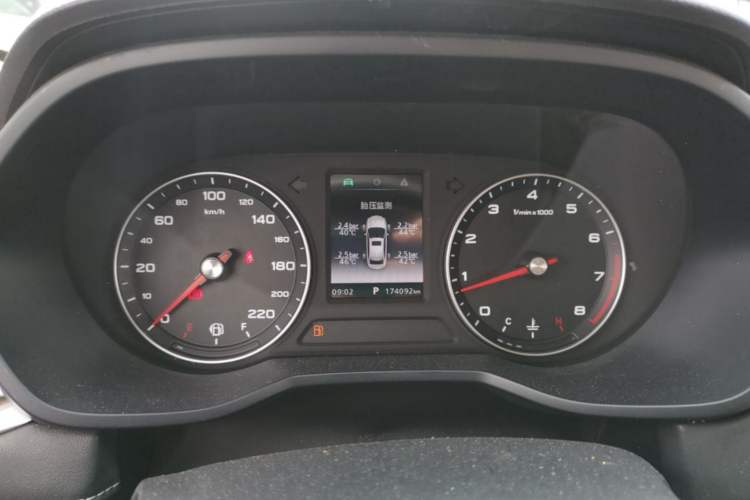 Used Roewe i5 2020 1.5L Automatic 4G Connected Linghao Edition Instrument Cluster