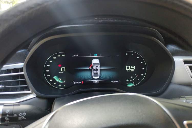 Used Roewe i5 2020 1.5L Automatic 4G Connect Luxury Flagship Edition Instrument Cluster