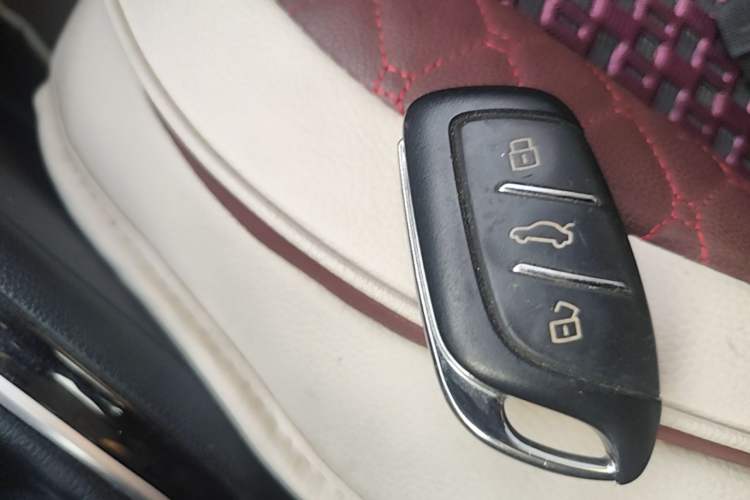 Used Roewe i5 2020 1.5L Manual 4G Connect Luxury Edition Interior 1