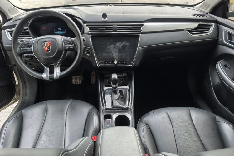 Used Roewe i5 2020 1.5L Automatic 4G Connect Luxury Flagship Edition Interior 3
