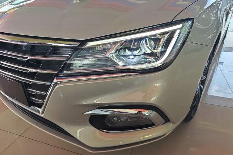 Used Roewe i5 2020 1.5L Automatic 4G Connect Luxury Flagship Edition Left Front Headlight