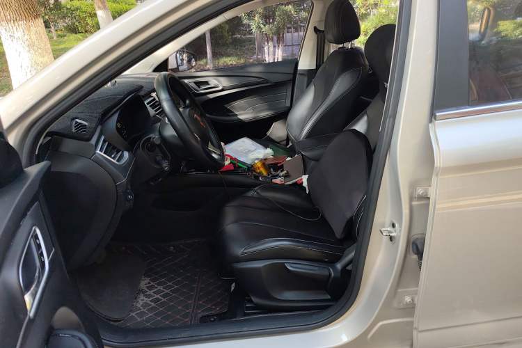 Used Roewe i5 2020 1.5L Automatic 4G Connect Luxury Flagship Edition Left Front Seat