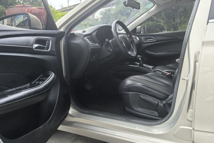 Used Roewe i5 2020 1.5L Automatic 4G Connect Luxury Flagship Edition Left Front Seat