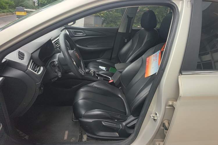 Used Roewe i5 2020 1.5L Automatic 4G Connect Luxury Flagship Edition Left Front Seat