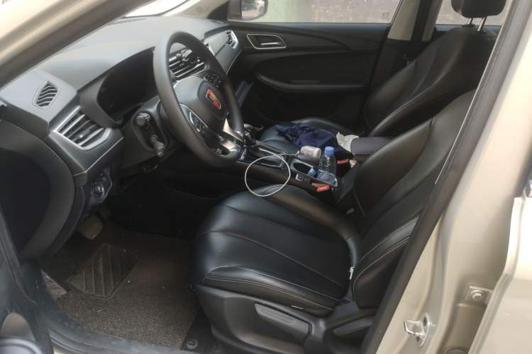Used Roewe i5 2020 1.5L Automatic 4G Connect Luxury Flagship Edition Left Front Seat