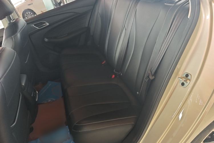 Used Roewe i5 2020 1.5L Automatic 4G Connect Luxury Flagship Edition Left Rear Seat