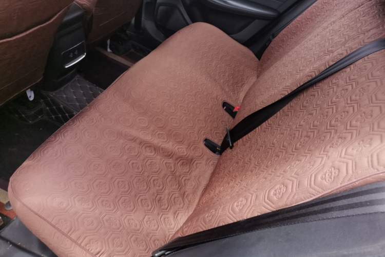 Used Roewe i5 2020 1.5L Automatic 4G Connected Linghao Edition Left Rear Seat