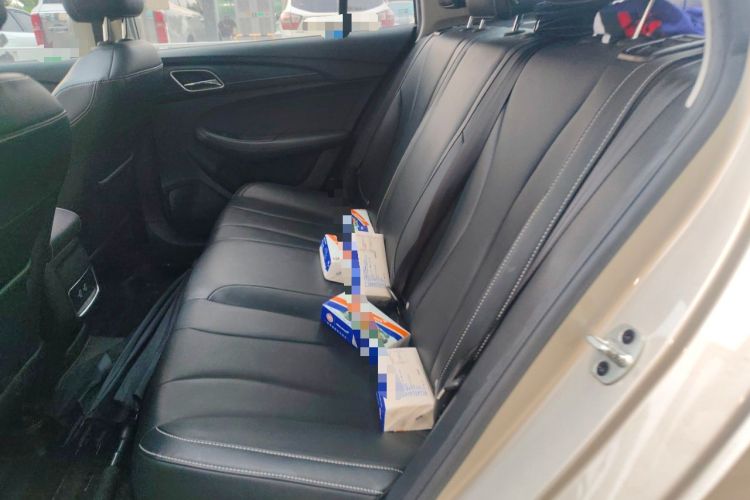Used Roewe i5 2020 1.5L Automatic 4G Connect Luxury Flagship Edition Left Rear Seat
