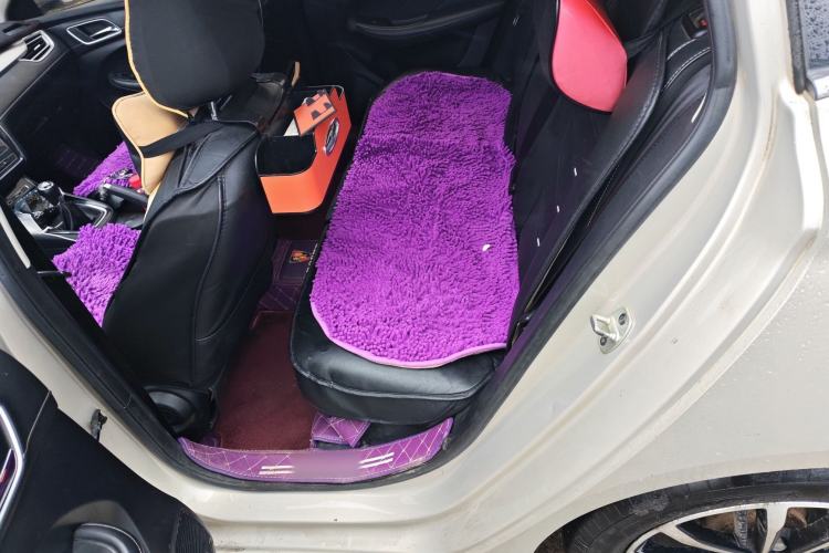 Used Roewe i5 2020 1.5L Manual 4G Connect Leehao Flagship Edition Left Rear Seat