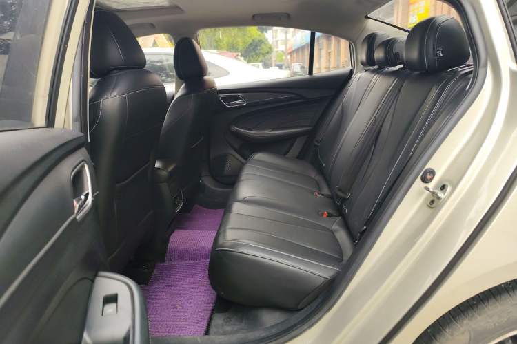 Used Roewe i5 2020 1.5L Automatic 4G Connect Luxury Flagship Edition Left Rear Seat