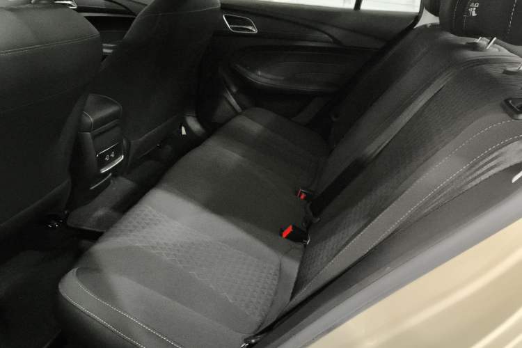 Used Roewe i5 2020 1.5L Manual 4G Connect Luxury Edition Left Rear Seat
