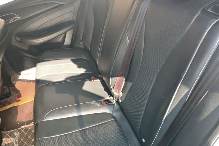 Used Roewe i5 2020 1.5L Automatic 4G Connect Luxury Flagship Edition Left Rear Seat