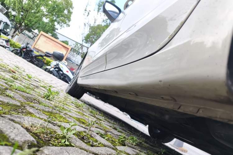 Used Roewe i5 2020 1.5L Automatic 4G Connect Luxury Flagship Edition Left Side Sill