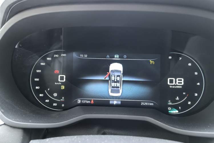 Used Roewe i5 2020 1.5L Automatic 4G Connect Luxury Flagship Edition Odometer Close Up