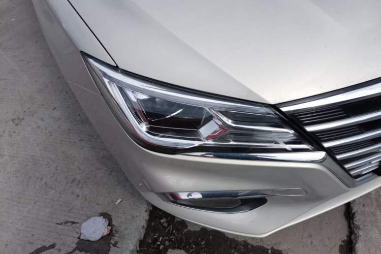 Used Roewe i5 2020 1.5L Automatic 4G Connected Linghao Edition Right Front Headlight