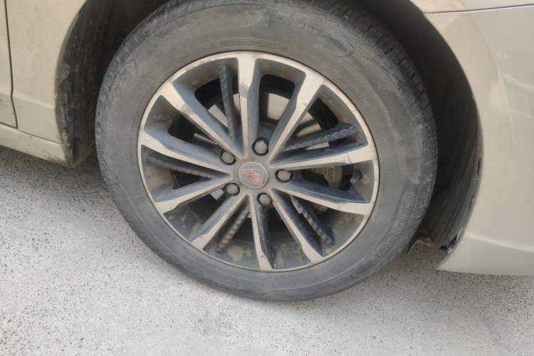 Used Roewe i5 2020 1.5L Automatic 4G Connect Luxury Flagship Edition Right Front Wheel Hub