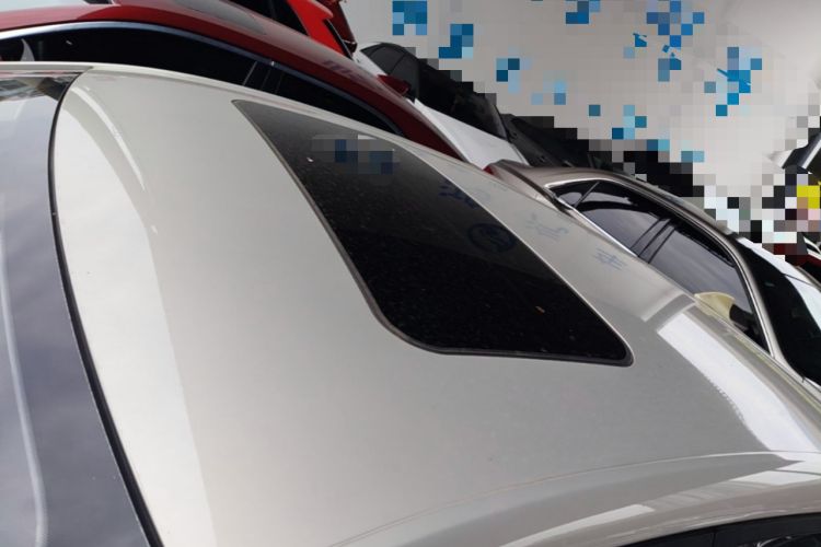 Used Roewe i5 2020 1.5L Automatic 4G Connect Luxury Flagship Edition Roof