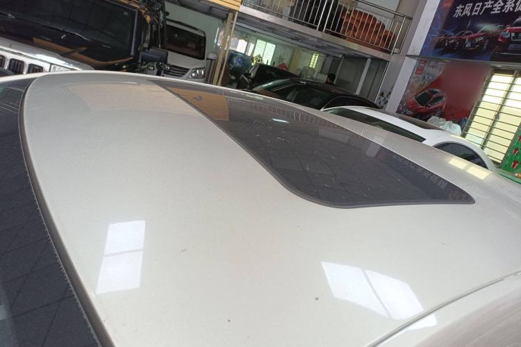Used Roewe i5 2020 1.5L Automatic 4G Connect Luxury Flagship Edition Roof