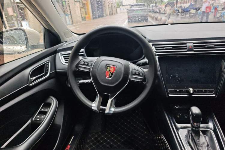 Used Roewe i5 2020 1.5L Automatic 4G Connect Luxury Flagship Edition Steering Wheel
