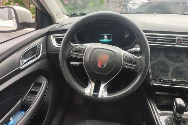 Used Roewe i5 2020 1.5L Automatic 4G Connect Luxury Flagship Edition Steering Wheel