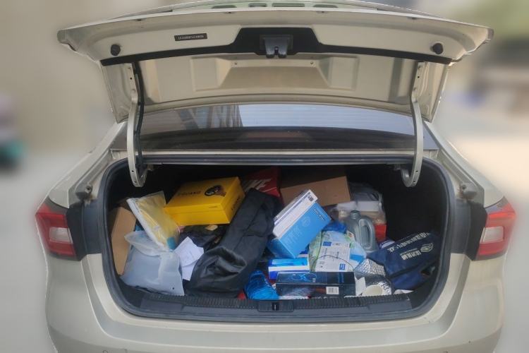 Used Roewe i5 2020 1.5L Automatic 4G Connect Luxury Flagship Edition Trunk
