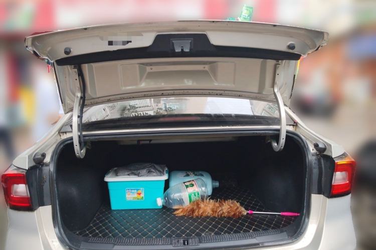 Used Roewe i5  Trunk