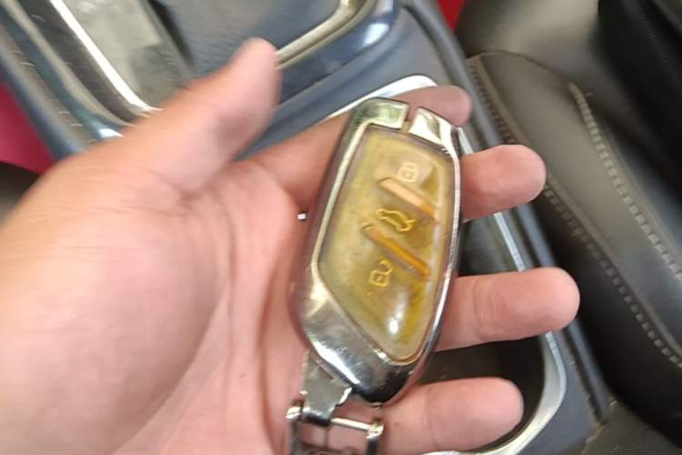 Used Roewe i5 2020 1.5L Automatic 4G Connect Luxury Flagship Edition Vehicle Key