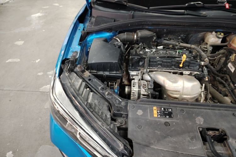 Used Roewe i5 2021 1.5L CVT Platinum Edition Engine Bay Right