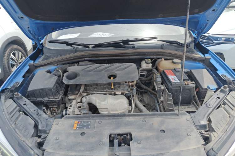 Used Roewe i5 2021 1.5L CVT Diamond Edition Engine Bay