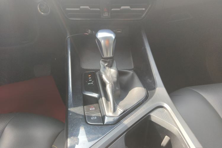 Used Roewe i5 2021 1.5L CVT Diamond Edition Gear Lever