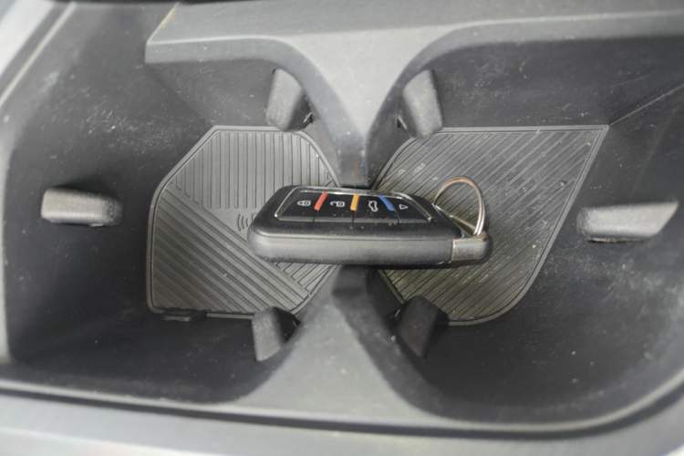 Used Roewe i5 2021 1.5L CVT Diamond Edition Interior 1