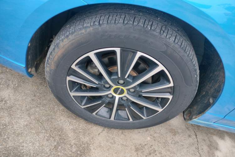 Used Roewe i5 2021 1.5L CVT Platinum Edition Left Front Wheel Hub