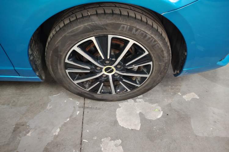 Used Roewe i5 2021 1.5L CVT Platinum Edition Right Front Wheel Hub
