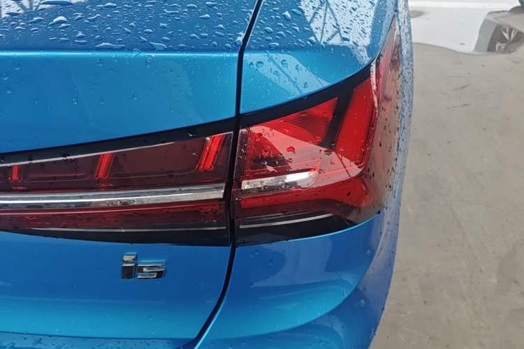 Used Roewe i5 2021 1.5L Manual Platinum Edition Right Rear Taillight