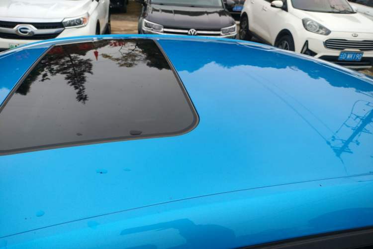 Used Roewe i5 2021 1.5L CVT Platinum Edition Roof