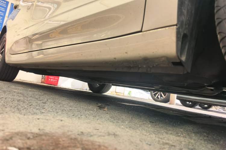 Used Roewe i5 2021 1.5L CVT Diamond Edition Chassis Front Right