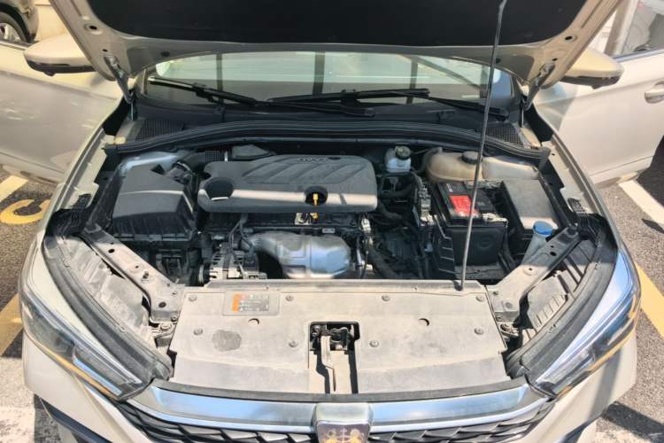 Used Roewe i5 2021 1.5L CVT Diamond Edition Engine Bay