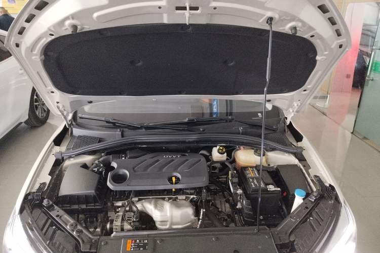 Used Roewe i5 2021 1.5L CVT Diamond Edition Engine Bay