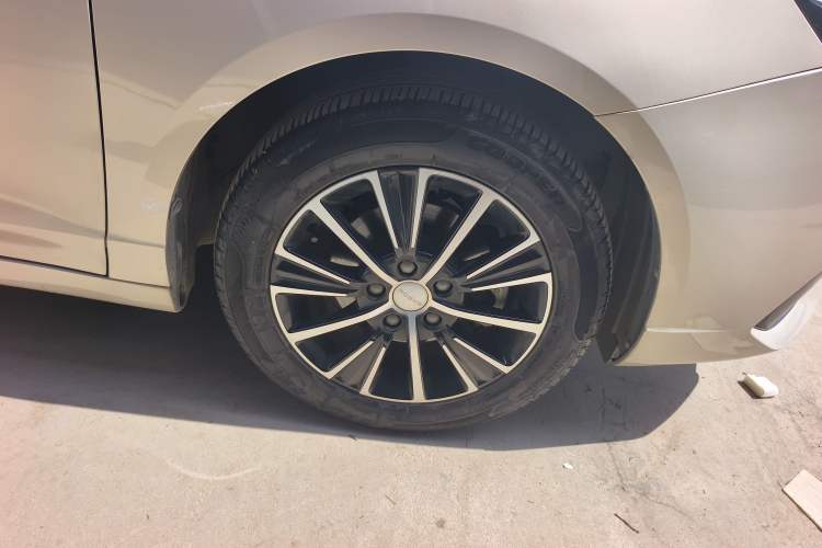 Used Roewe i5 2021 1.5L CVT Diamond Edition Exterior 5